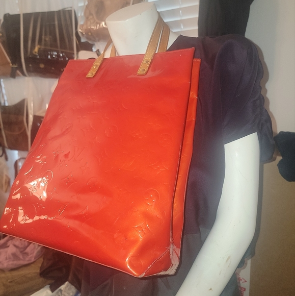 Louis Vuitton Red vernis tote monogram bag GUC - Picture 7 of 16